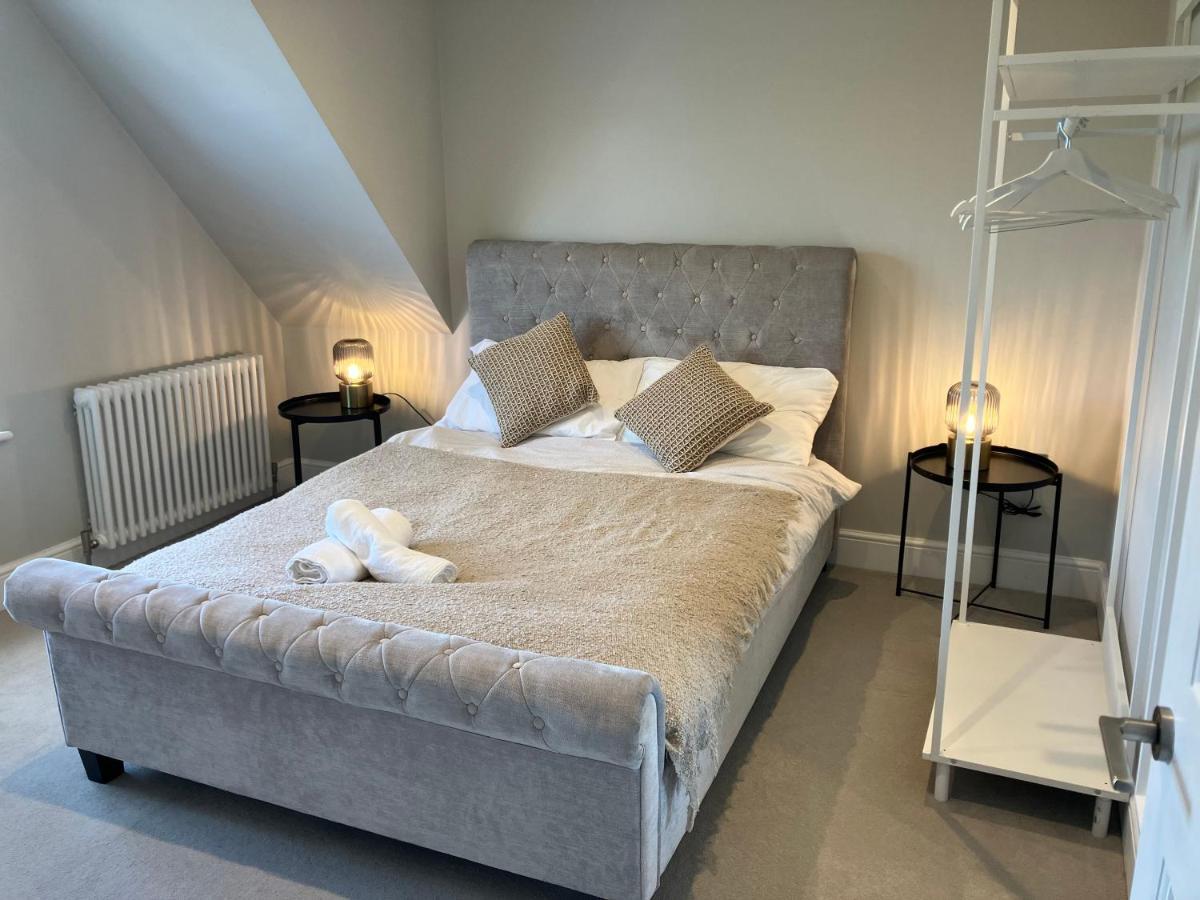 Stylish 1 Bed Flat With Private Terrace In Wimbledon - 3 The Queens London Exteriör bild