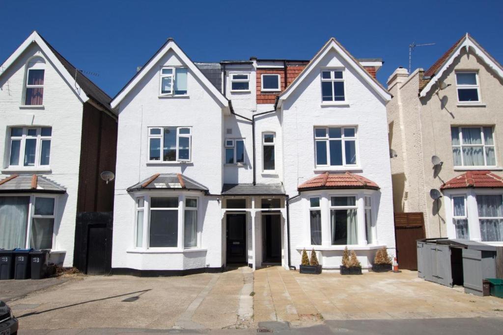 Stylish 1 Bed Flat With Private Terrace In Wimbledon - 3 The Queens London Exteriör bild